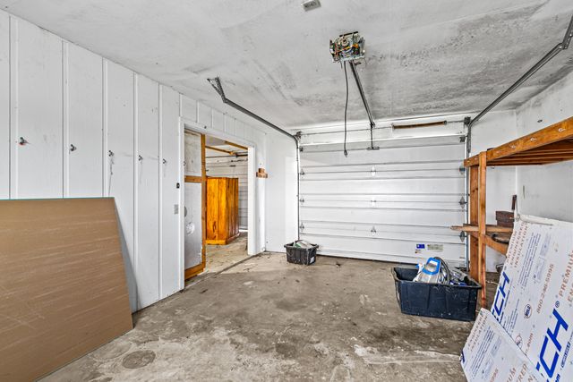 100 Minthorne Road, Rogue River, OR 97537