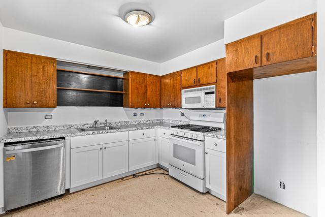 100 Minthorne Road, Rogue River, OR 97537