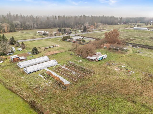 100 Minthorne Road, Rogue River, OR 97537