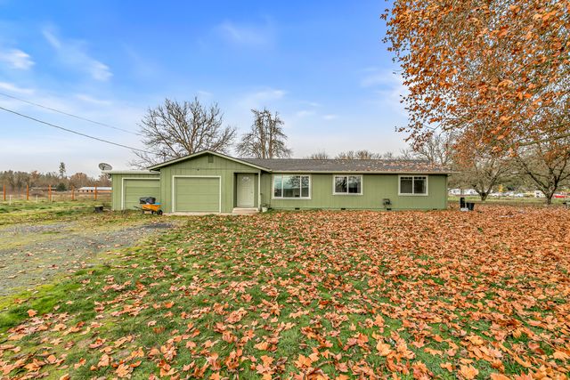 100 Minthorne Road, Rogue River, OR 97537