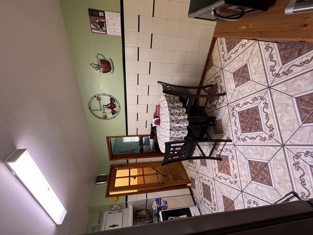 3228 S 52nd Court 1, Cicero, IL 60804