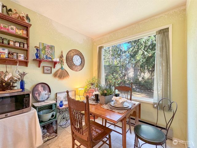 213 Madrona Way, Sequim, WA 98382