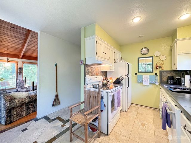 213 Madrona Way, Sequim, WA 98382