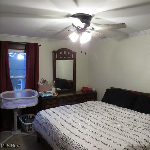 112 High Street NE, Hartville, OH 44632