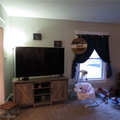 112 High Street NE, Hartville, OH 44632