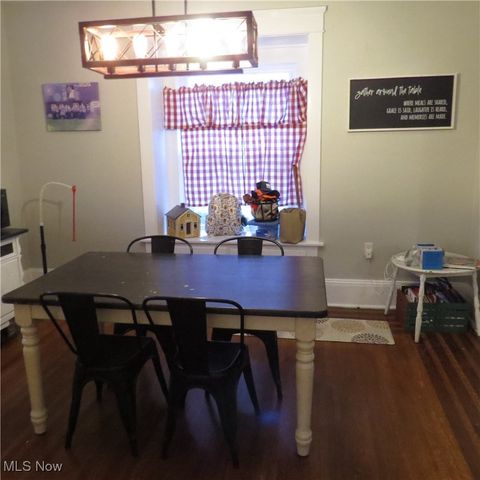 112 High Street NE, Hartville, OH 44632