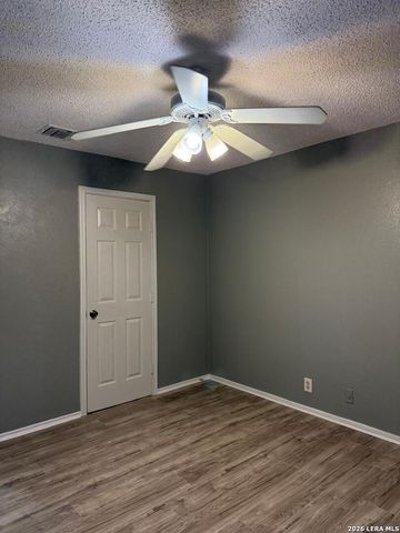 9642 Vale, San Antonio, TX 78245