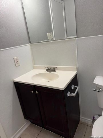 9642 Vale, San Antonio, TX 78245