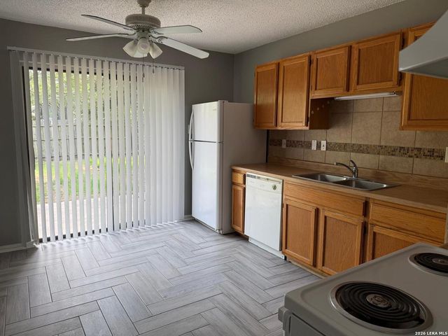 9642 Vale, San Antonio, TX 78245