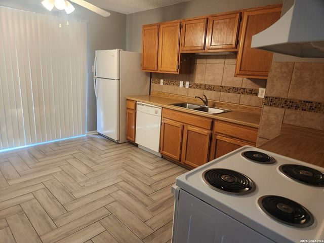 9642 Vale, San Antonio, TX 78245