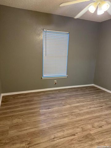 9642 Vale, San Antonio, TX 78245
