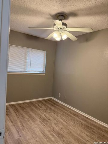 9642 Vale, San Antonio, TX 78245