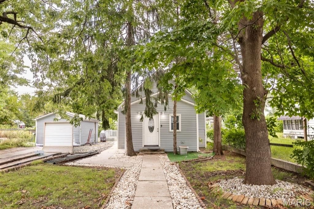 1745 Spruce Street, Granite City, IL 62040