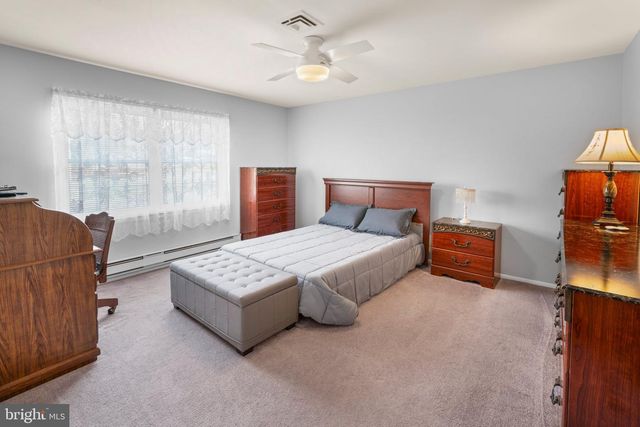 11 BUCKINGHAM DR, Southampton, NJ 08088