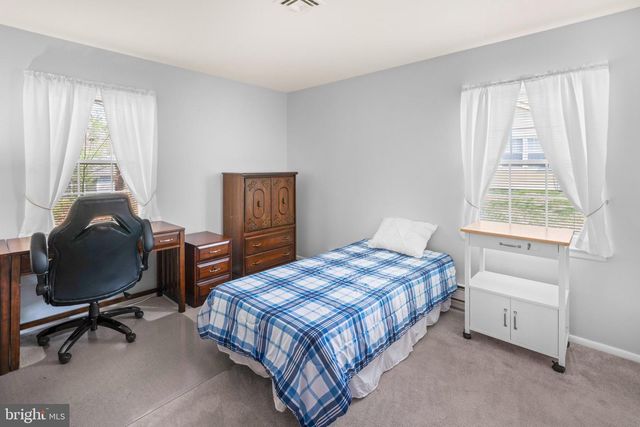 11 BUCKINGHAM DR, Southampton, NJ 08088