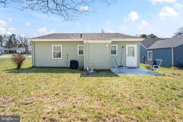11 BUCKINGHAM DR, Southampton, NJ 08088
