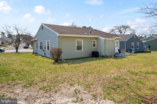 11 BUCKINGHAM DR, Southampton, NJ 08088