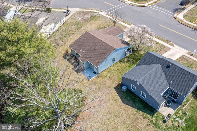 11 BUCKINGHAM DR, Southampton, NJ 08088
