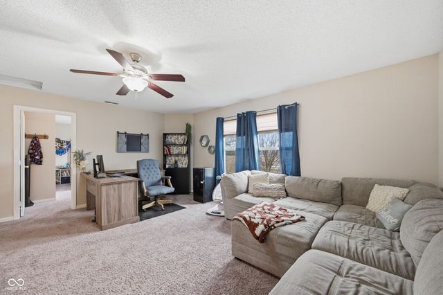 345 Sunburst Lane, Greenwood, IN 46143