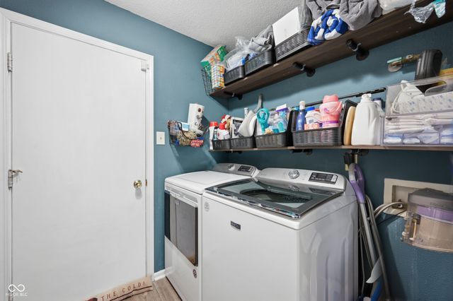 345 Sunburst Lane, Greenwood, IN 46143