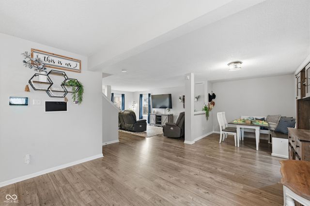 345 Sunburst Lane, Greenwood, IN 46143