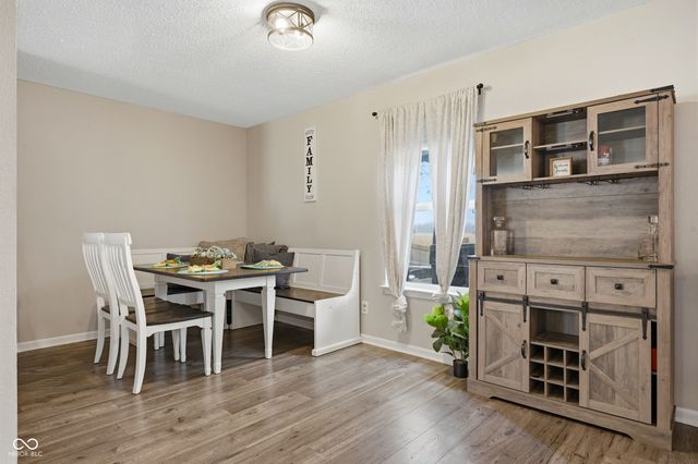 345 Sunburst Lane, Greenwood, IN 46143