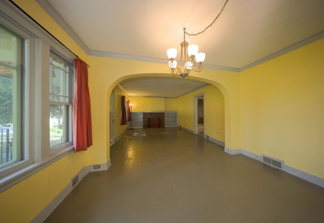 37 E 33rd Ave, Spokane, WA 99203