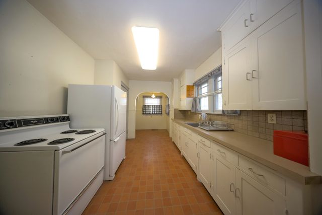 37 E 33rd Ave, Spokane, WA 99203