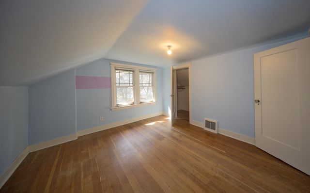 37 E 33rd Ave, Spokane, WA 99203