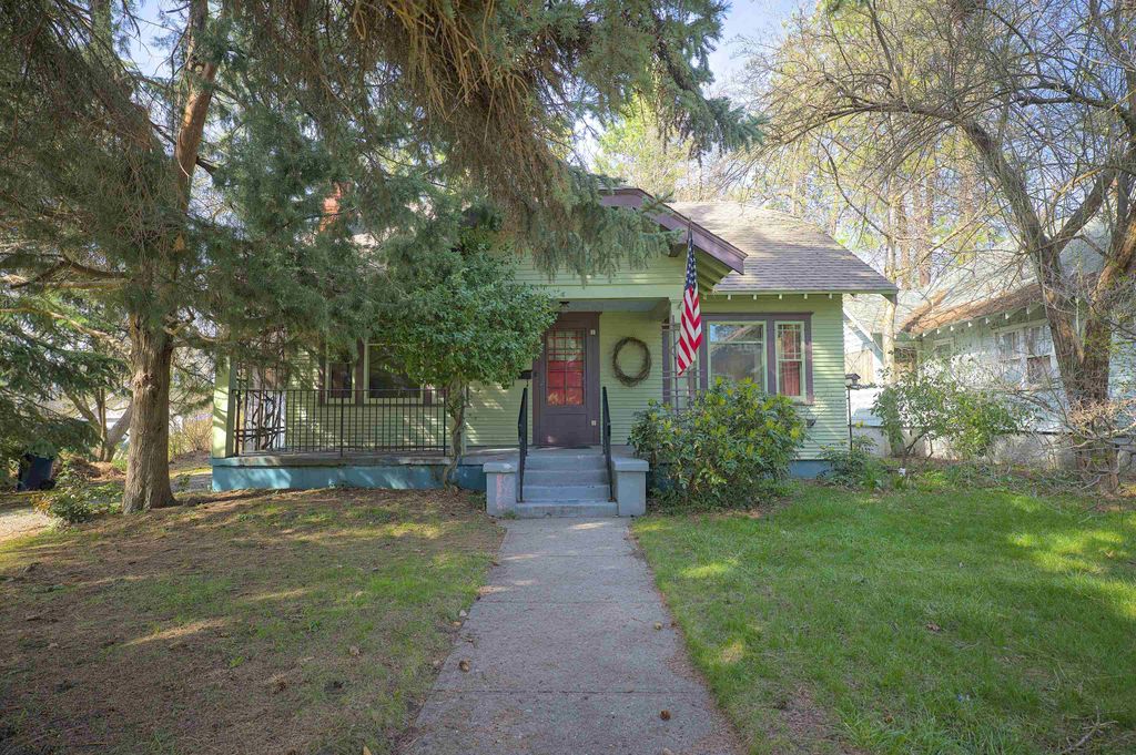 37 E 33rd Ave, Spokane, WA 99203