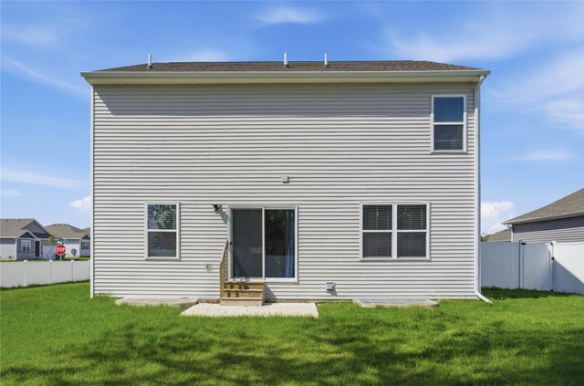 1158 35th Street SW, Altoona, IA 50009
