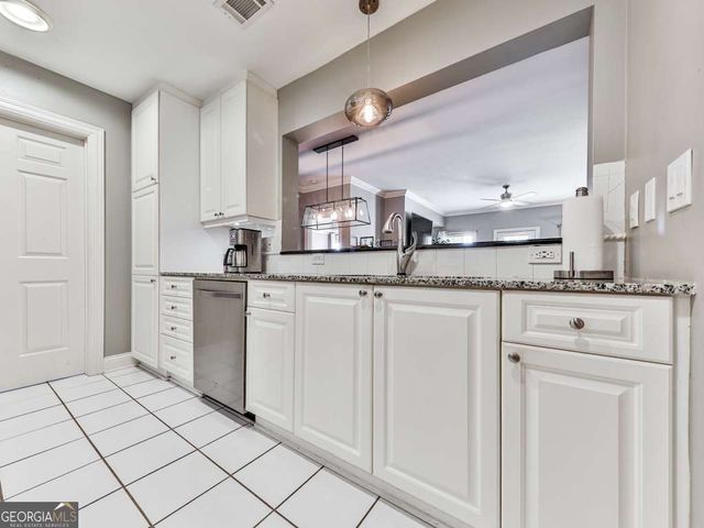 211 COLONIAL HOMES Drive NW 2501, Atlanta, GA 30309