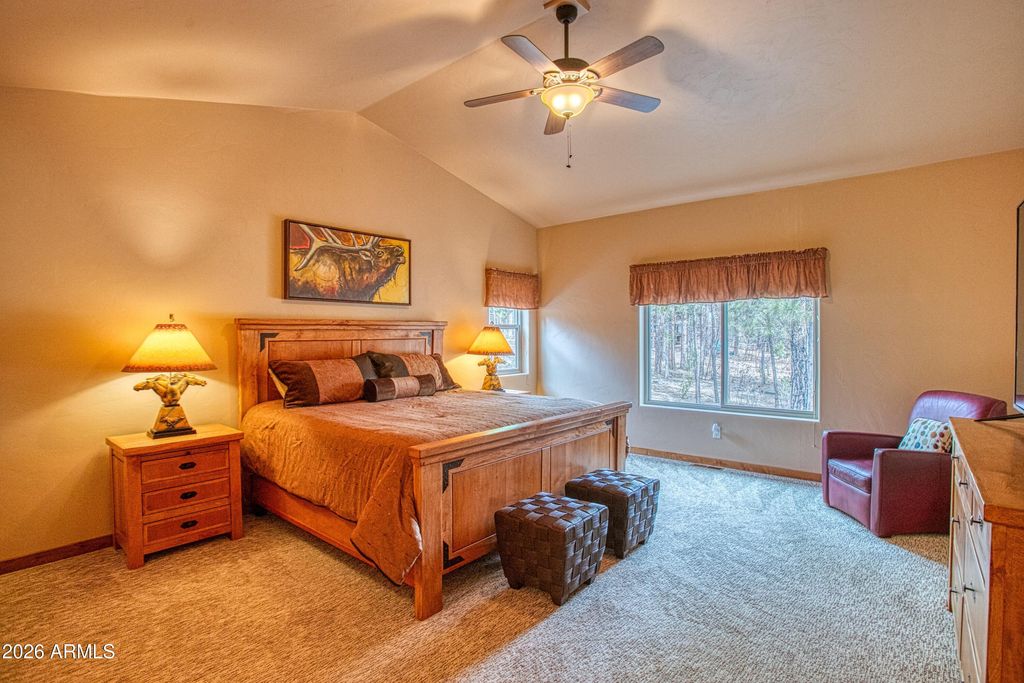 Image 19 of property listing at 1961 S KNOLL Trail, Show Low, AZ 85901