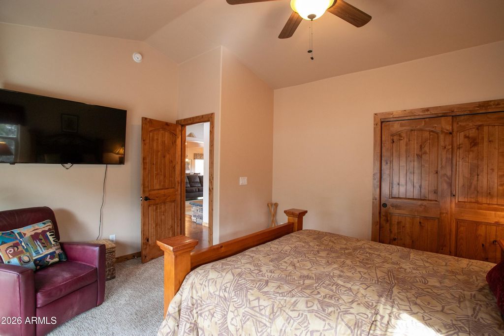 Image 26 of property listing at 1961 S KNOLL Trail, Show Low, AZ 85901
