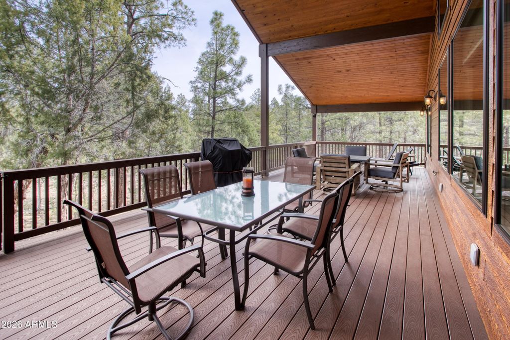 Image 30 of property listing at 1961 S KNOLL Trail, Show Low, AZ 85901