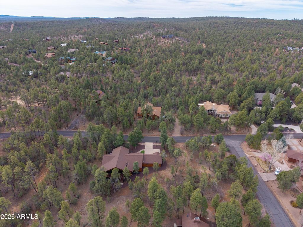 Image 36 of property listing at 1961 S KNOLL Trail, Show Low, AZ 85901