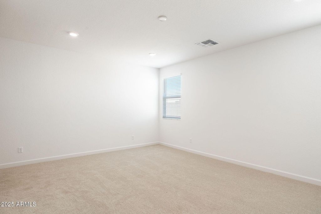 Image 13 of property listing at 17672 W TURQUOISE Avenue, Waddell, AZ 85355