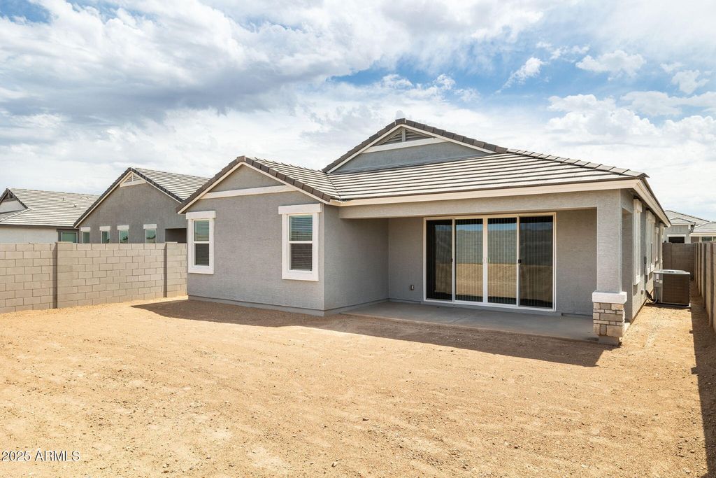 Image 26 of property listing at 17672 W TURQUOISE Avenue, Waddell, AZ 85355