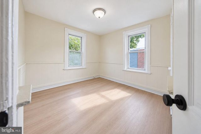 705 POWELL ST, Gloucester City, NJ 08030