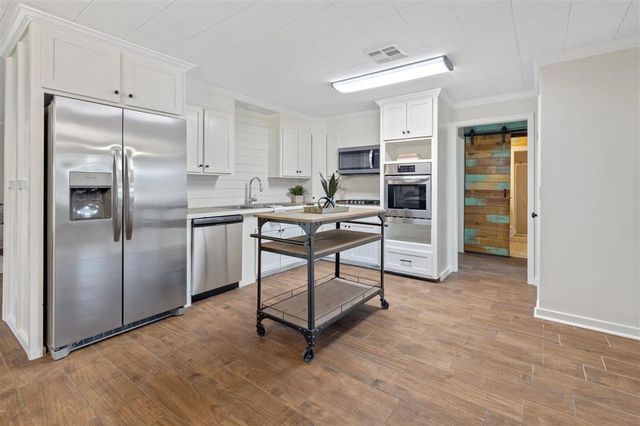 1931 Miller Avenue, Westlake, LA 70669