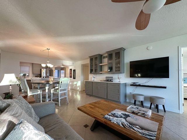 7920 SUN ISLAND DRIVE S 102, South Pasadena, FL 33707