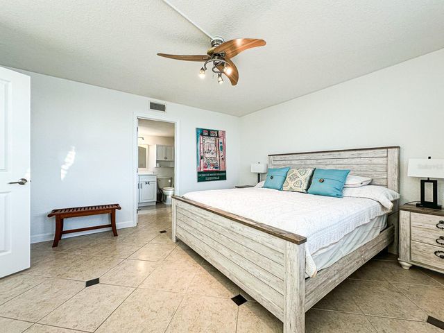 7920 SUN ISLAND DRIVE S 102, South Pasadena, FL 33707