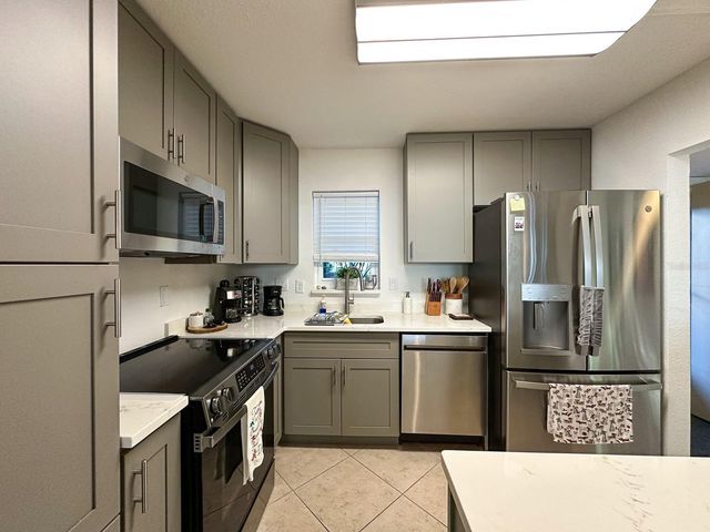 7920 SUN ISLAND DRIVE S 102, South Pasadena, FL 33707