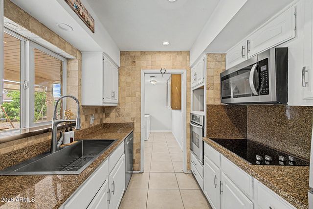 777 LEISURE WORLD --, Mesa, AZ 85206