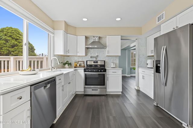 46 Deer Run Drive S, Barnegat, NJ 08005