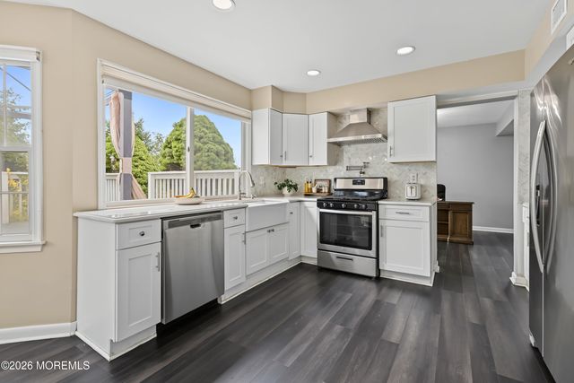 46 Deer Run Drive S, Barnegat, NJ 08005
