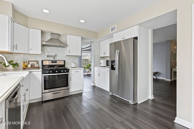 46 Deer Run Drive S, Barnegat, NJ 08005