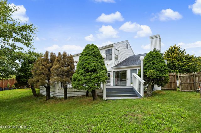 46 Deer Run Drive S, Barnegat, NJ 08005