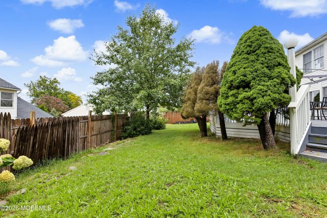 46 Deer Run Drive S, Barnegat, NJ 08005