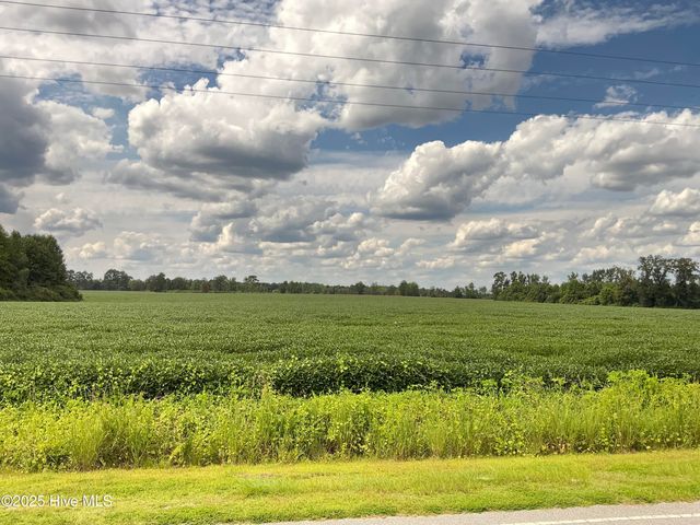 2100 Golf Course Road, Whiteville, NC 28472